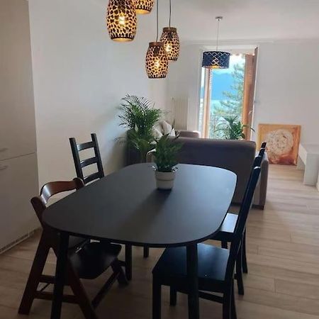 Perfect Lake View New Apartment Veytaux Bagian luar foto