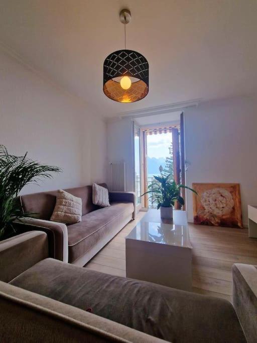 Perfect Lake View New Apartment Veytaux Bagian luar foto