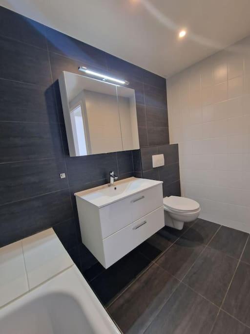 Perfect Lake View New Apartment Veytaux Bagian luar foto
